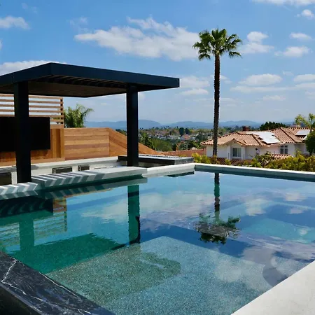 Del Mar Elegant Haven With Mountain Vistas Villa